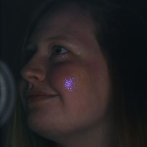 Meet your Posher, Maya